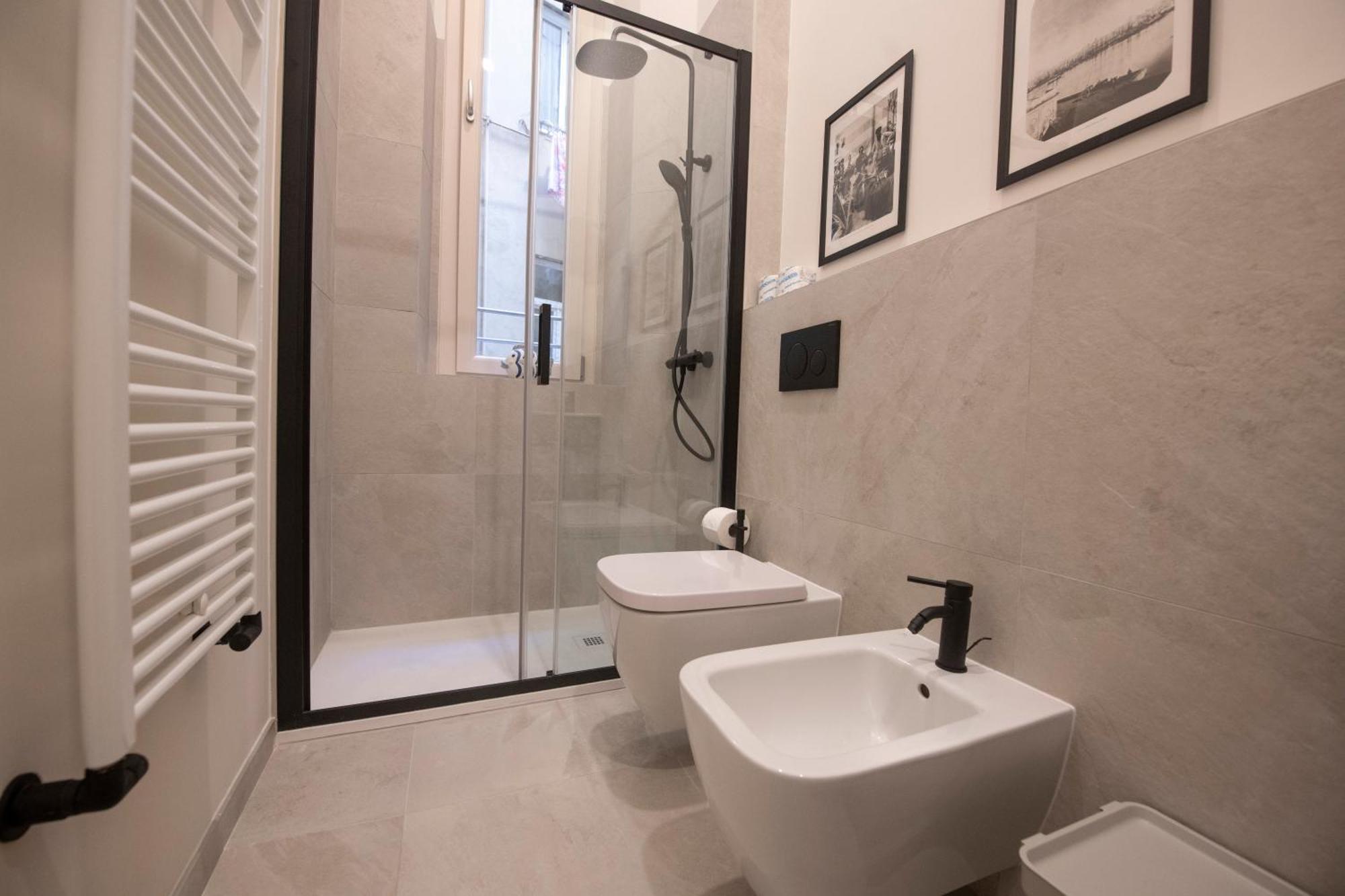 227 - Largo Zecca Luxury Apartment - Nel Cuore Del Centro Di Genova Exteriör bild